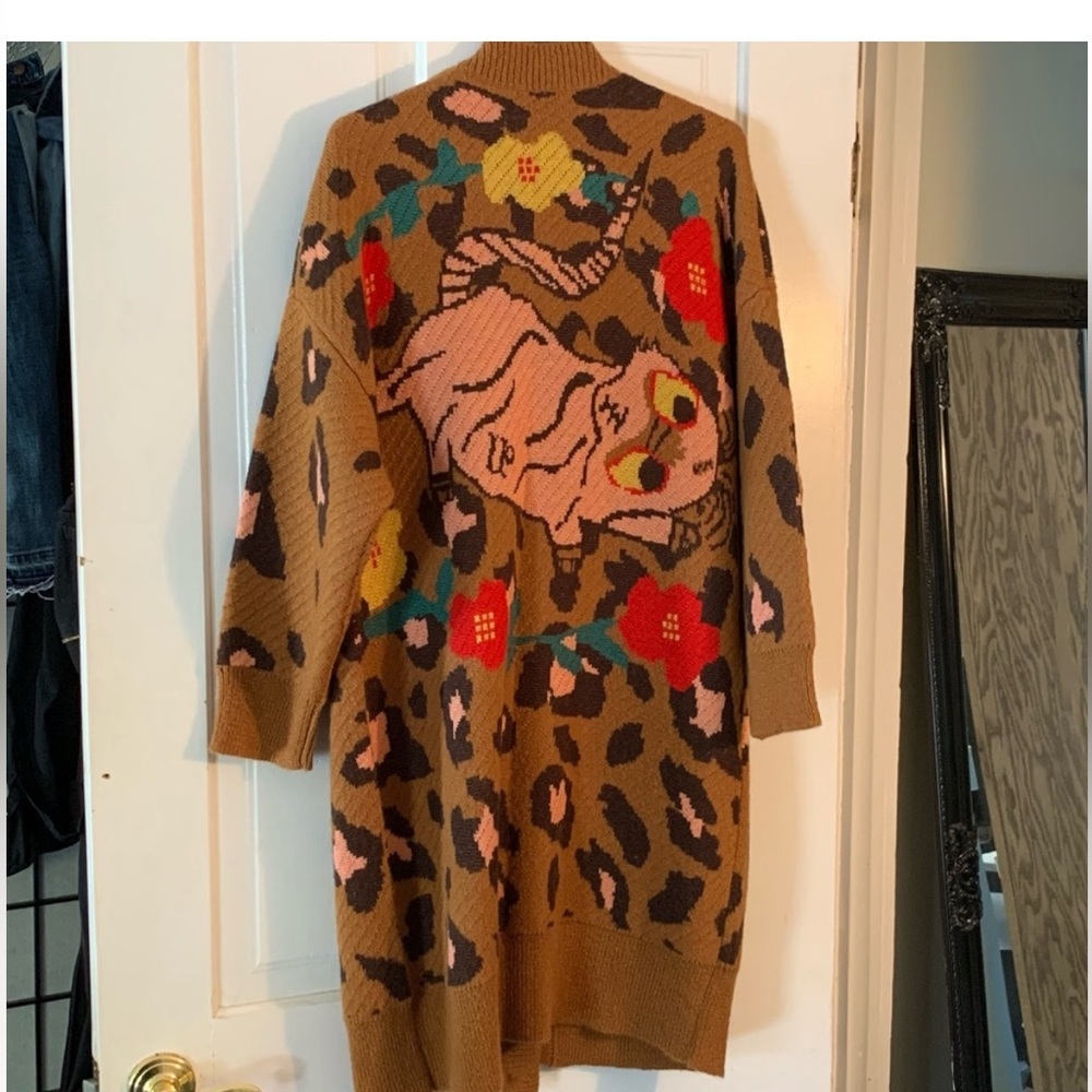 Unilogical Poem sweater coat leopard print Carmel red flowers